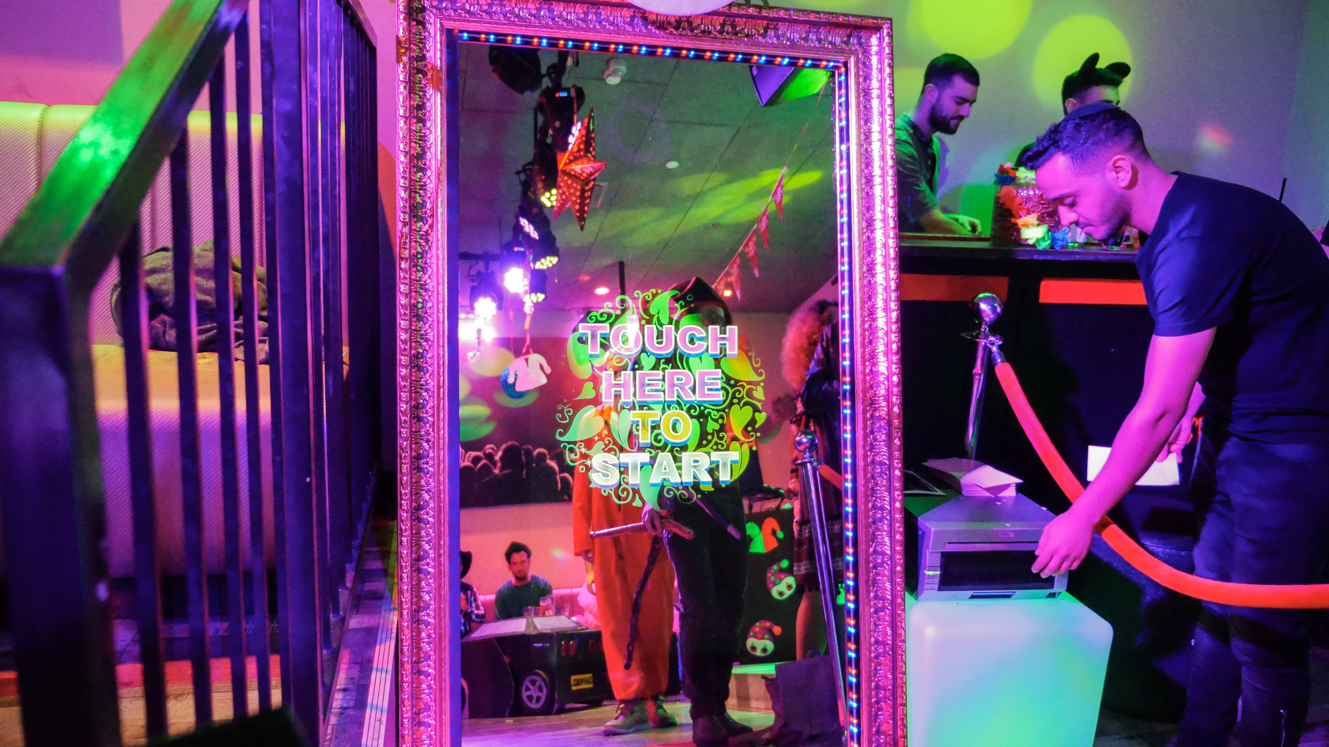 Mirror booth event impression 11